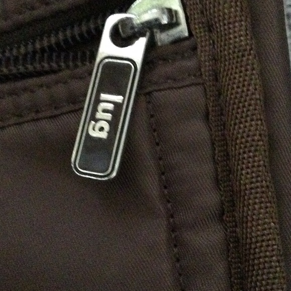 Lug - Picture 2 of 9